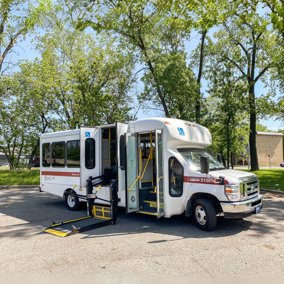Minibus dédiés au transport adapté